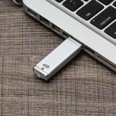 Pen-Drive-Super-Talent-4GB-PRATA-4164d1-1480681633.jpg