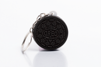 chaveiro-emborrachado-bolacha-oreo-ina-brindes-1.png